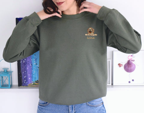 Golden Retriever Dog Embroidery Sweatshirt | Personalized Dog sweater Embroidery / Golden Retriever Shirts / Add Your Dog Name / Dog Mom Tee
